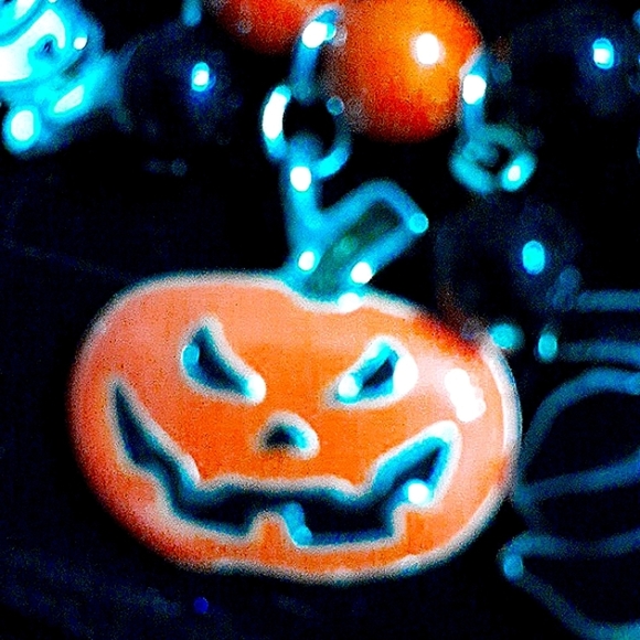 BOO!!   HALLOWEEN Necklace & Earrings SET! - Picture 11 of 12